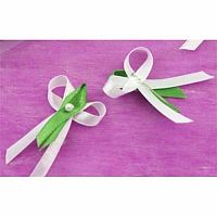 Svadobný výväzok zeleno-biely